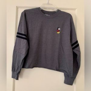 DISNEY long sleeves cropped top 5 x $20